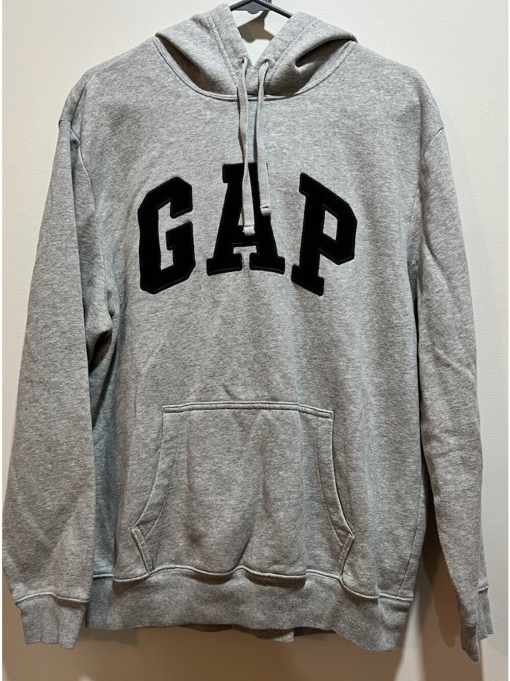GAP ~ Gray Hoodie Sweatshirt ~ Size Large ~ Unisex
